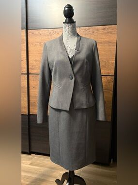 s.Oliver Blazer and Dress Suit Set